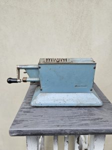 Rankinė mechaninė skaičiavimo mašinėlė "Feliks" - Image 4