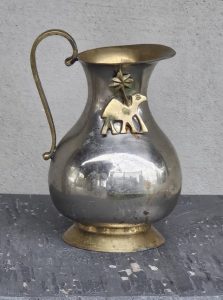Metalinė vaza