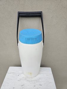 Plastikinis indas užsukamu dangteliu - Image 2